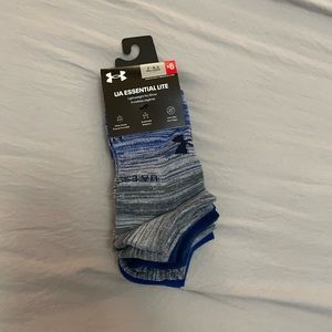 BNWT UnderArmour 6 pr socks Men’s size 7-8.5